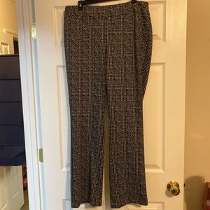 New York and Company pull on pants never worn